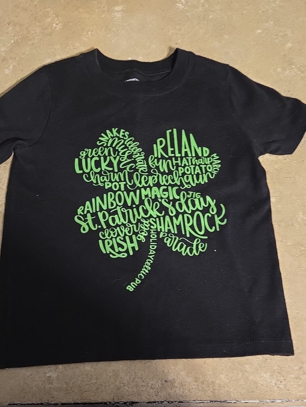 EUC 3T *Handmade Design* IRISH 🍀🇮🇪 ST. PATTY'S DAY Tee Shirt (Short-sleeved)